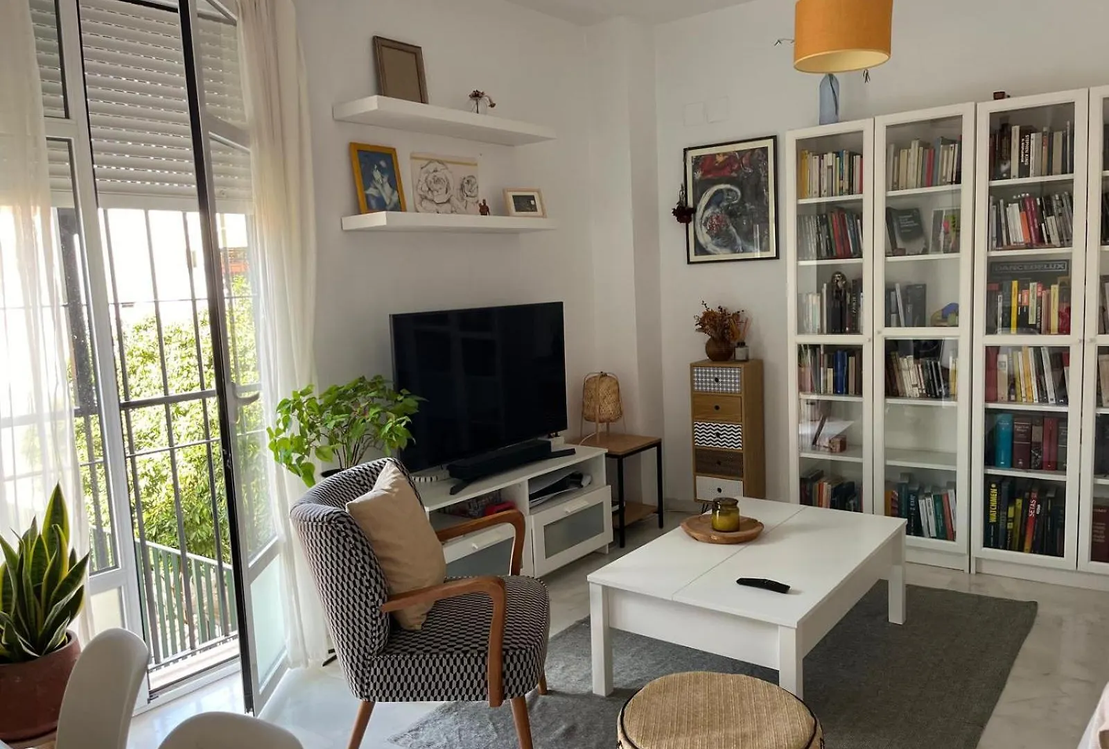 Wish Suite Macarena De Sevilla contacts